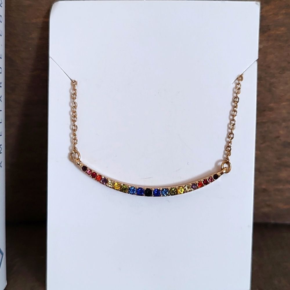 New In Box Amelia Rue Gold Curved Bar Rainbow Rhinestone Necklace - Picture 7 of 7